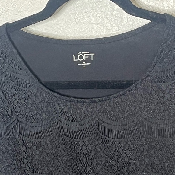 NWT Loft Black Lace Front Top Sz Small - Picture 1 of 7